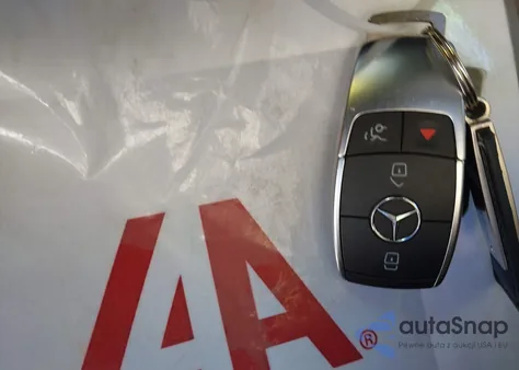 2022 Mercedes-Benz Glc 300 Suv z USA, uszkodzony, nr VIN W1N0G8DB3NG091438